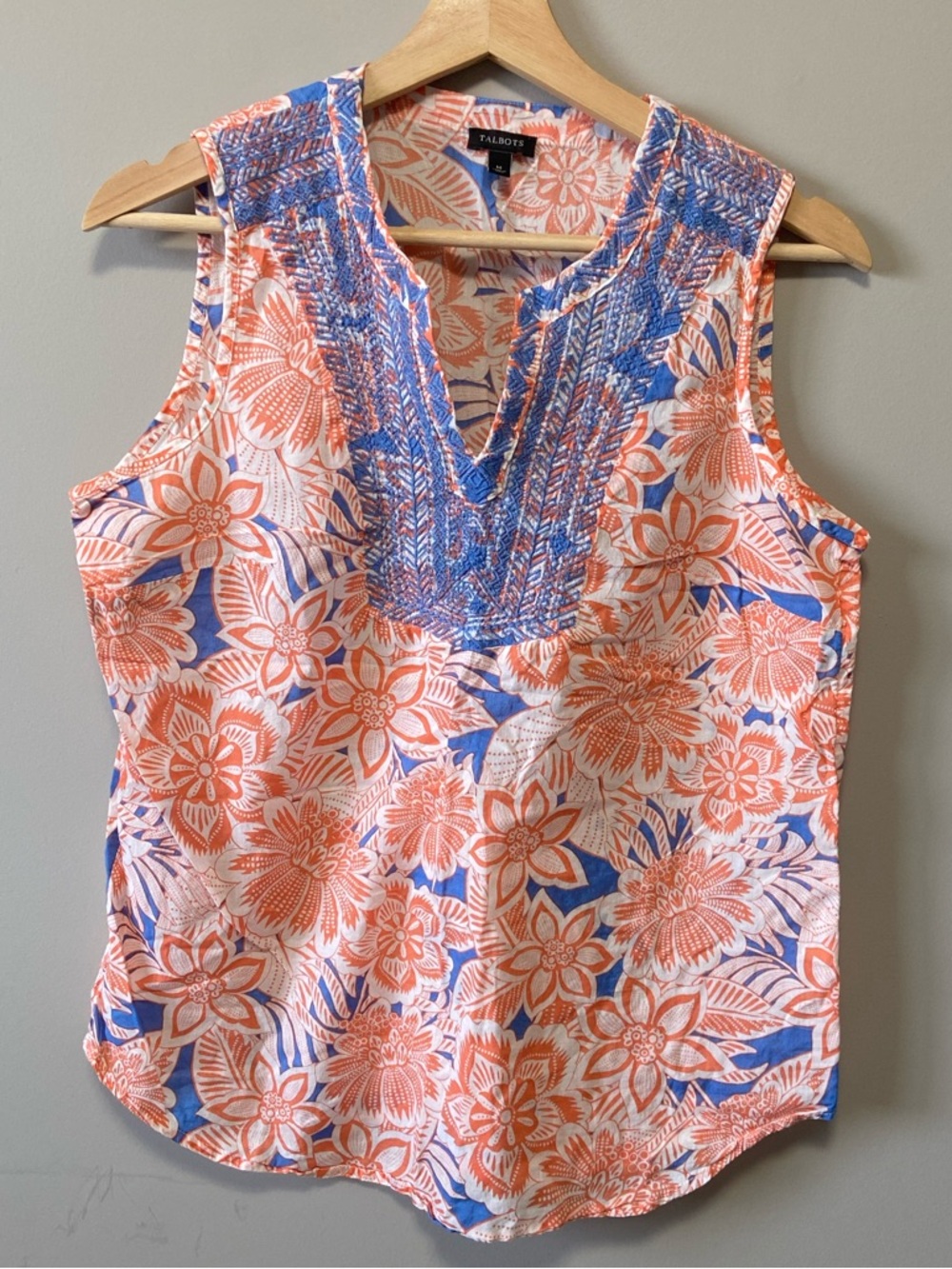 Talbots Coral and Blue Floral Embroidered V-Neck Sleeveless Top